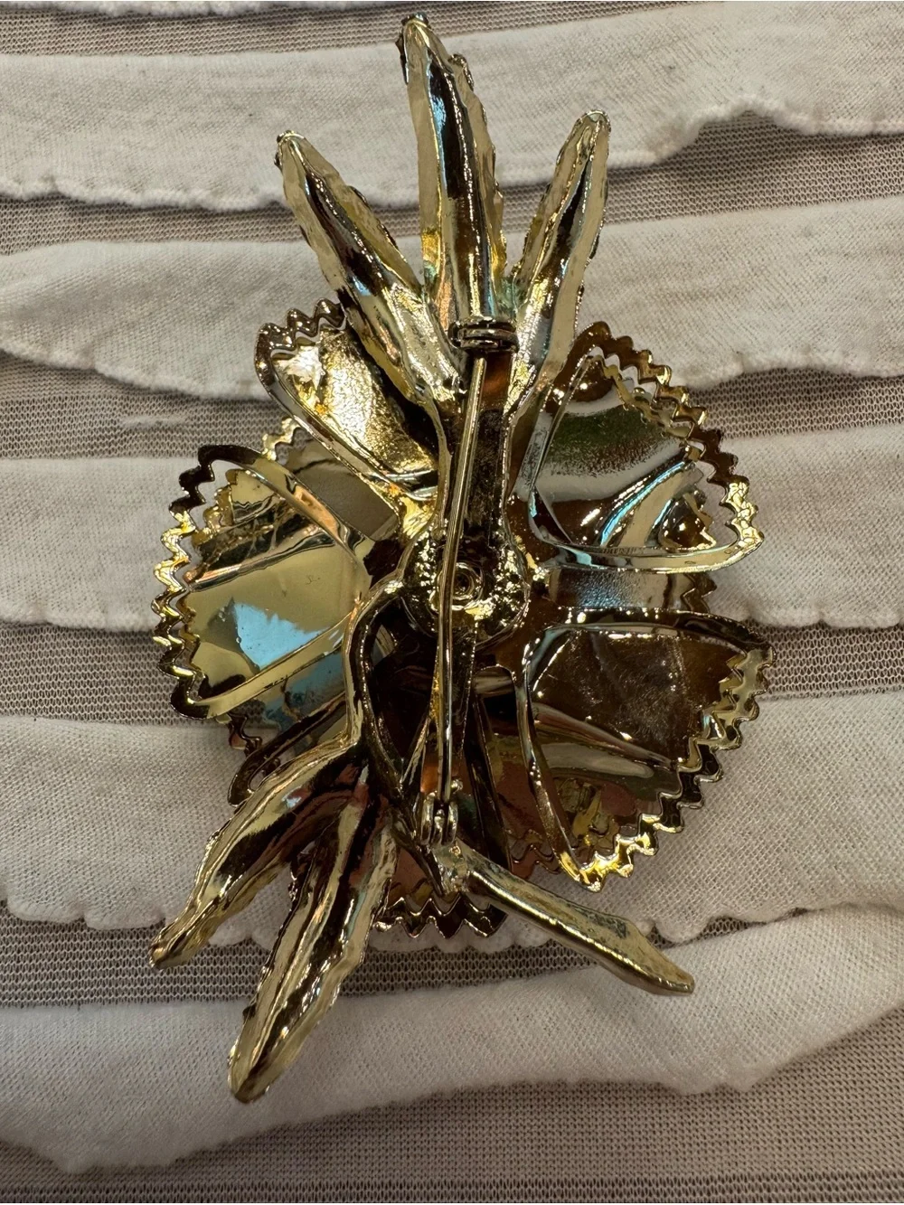 Large Vintage 50s Gold Tone Layered Floral Carnation Brooch Pin Aurora Borealis